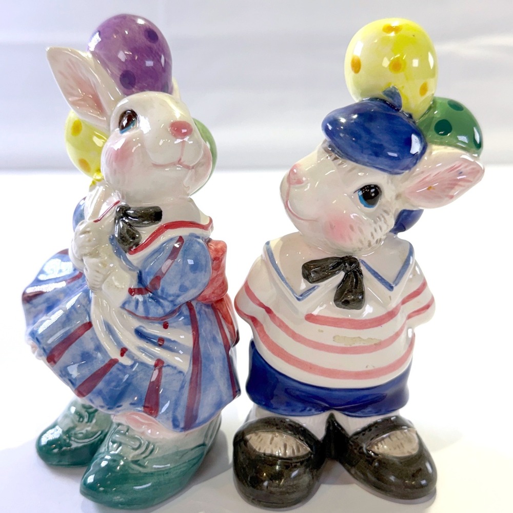 Vintage Fitz and Floyd Balloon Bunnies Salt & Pepper Shaker Set 353A7